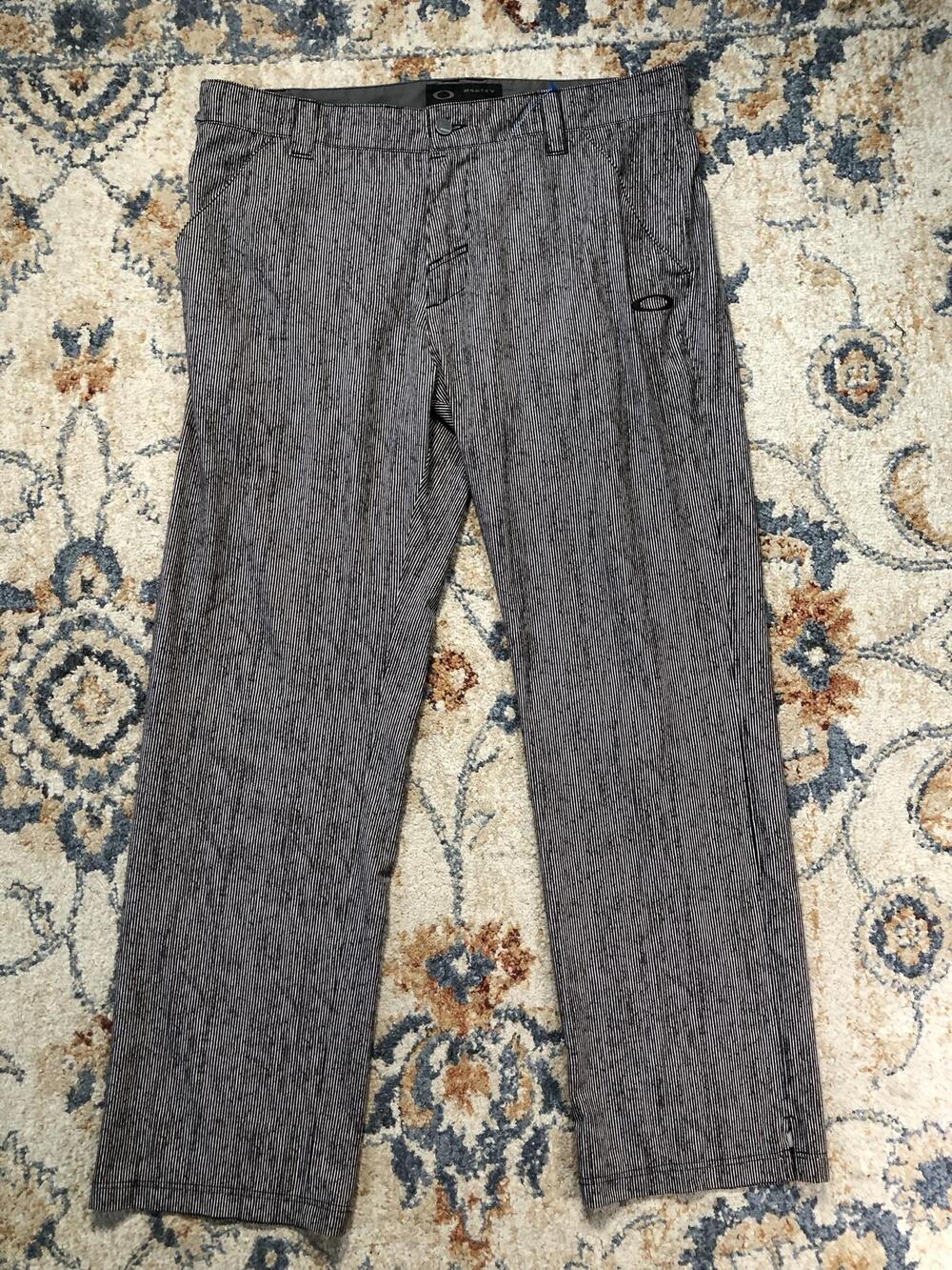 Oakley Pants Mens 36x31 Gray Striped Microfiber Chino Casual Golf Straight Leg